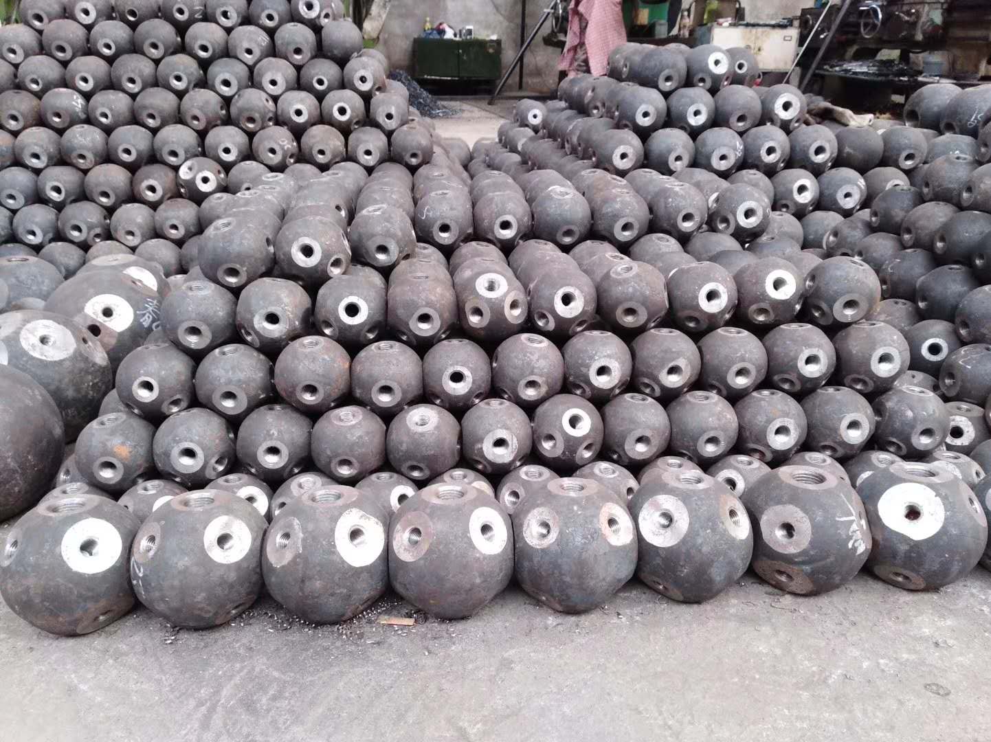 渝中螺栓球